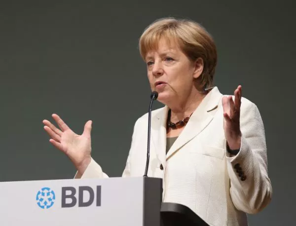 Меркел иска "да се помогне" за регистрацията на бежанци по външните граници на ЕС