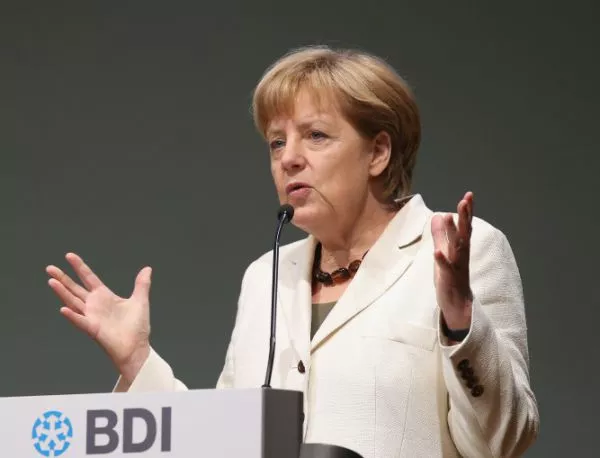 Всеки трети германец иска оставка на Ангела Меркел 