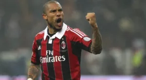 Милан удължава договора на холандски национал