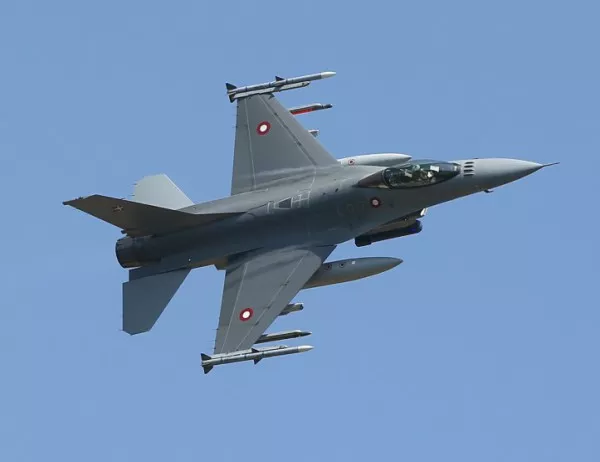 Производителят на F-16 обяви: Може да има сделка с България до 9 месеца