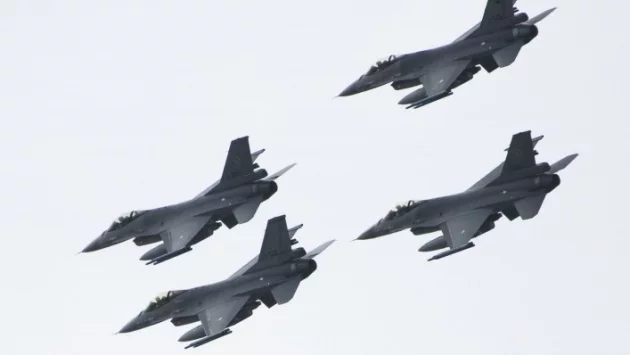 Ако не платим на 31 юли, сделката за F-16 може да се срине, предупредиха специалисти