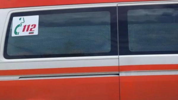 Линейка остави раждаща жена на пътя, за да отиде при ранени в катастрофа