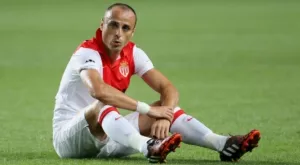 Съдия се изгаври с Бербатов и Монако при загуба от Ница