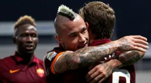 Рома оглави класирането в Италия след пета поредна победа