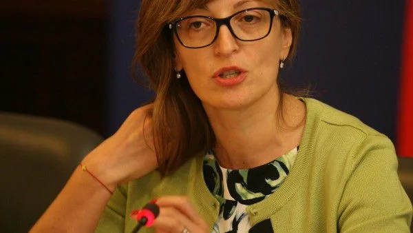 Екатерина Захариева: Президентът ще насрочи дата за референдум