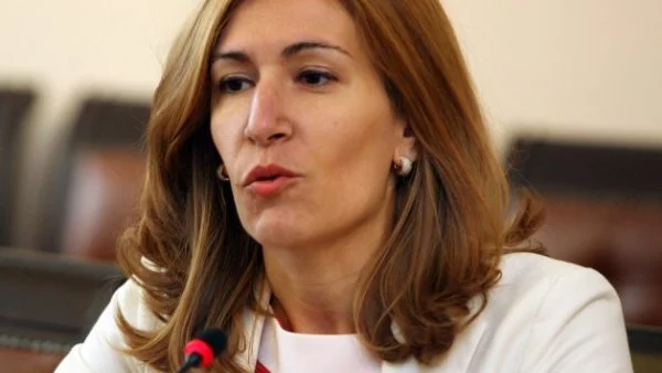 Ангелкова: До 5 години може да започнем да привличаме по-висок клас туристи