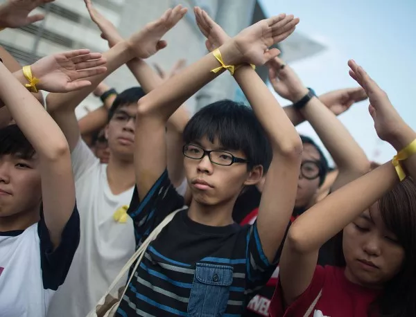 Протестите в Хонконг стихват