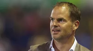 Интер иска Франк де Бур за треньор