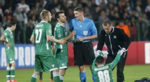 {{ otherArticle[0].article.title }}