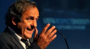 Самолет на УЕФА води Платини в Бургас за финала