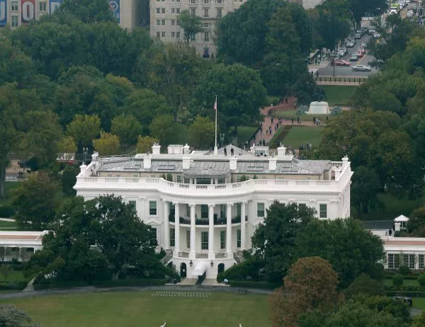 Тревога около Белия дом заради подозрителен пакет 