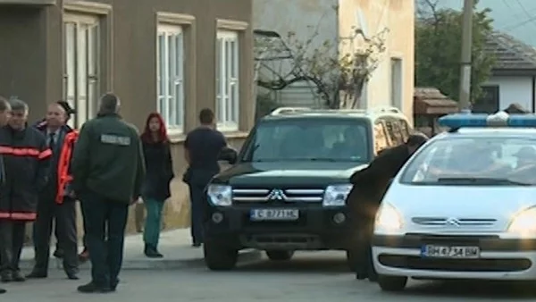 Военна техника влиза в завода в Горни Лом