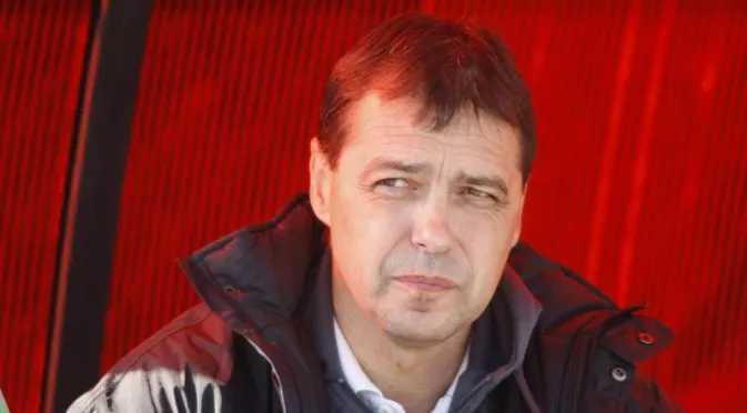 Петър Хубчев поема отбор от Първа лига?