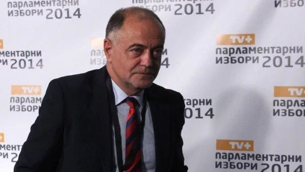 Атанасов: Премиерът търси укрепване на държавата в тежката икономическа ситуация