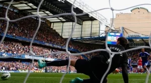 Челси нанесе първа загуба на Арсенал след лекция на Моуриньо