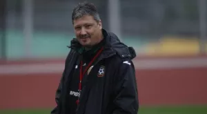 Украинци примамват Любо Пенев