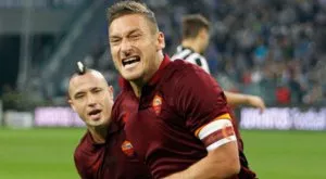 СНИМКАТА, която разплака феновете на Рома - как Тоти се сбогува с ШЛ