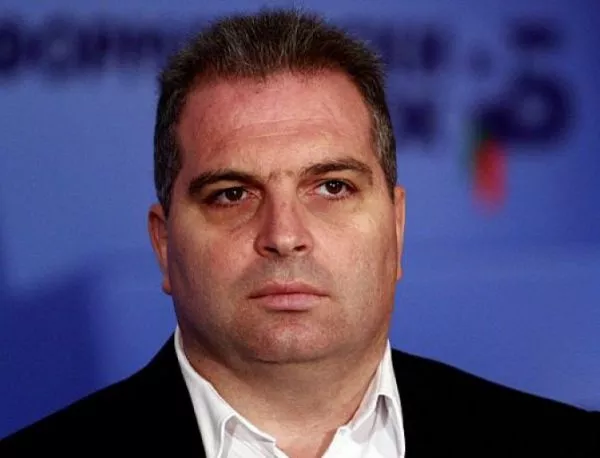 Караджов подаде оставка като председател на транспортната комисия 