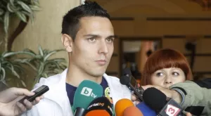 {{ otherArticle[0].article.title }}