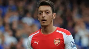 Арсенал загуби Йозил до края на годината