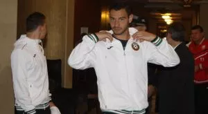 "A Bola": Симеон Славчев е между "А" група и Риека