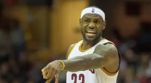 Кливланд се справи с Финикс, Леброн изравни нов рекорд