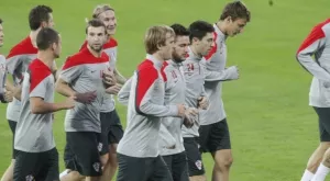 Футболистите на Хърватия се оплакват от тревата на „Васил Левски"