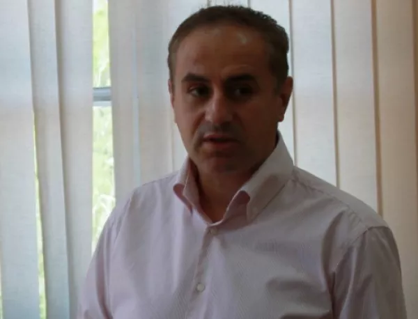 Кметът на Кюстендил поиска парламентът да започне с депутат по-малко