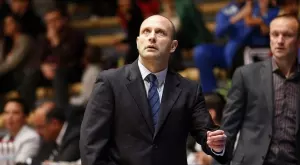 Папазов съобщи, че е заразен с коронавирус и отправи послание към Сираков и левскарите