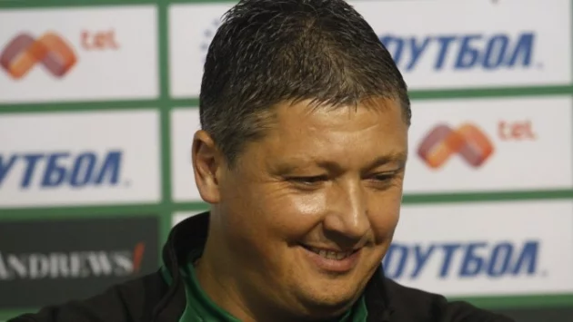Любо Пенев се разделя със солидно имущество