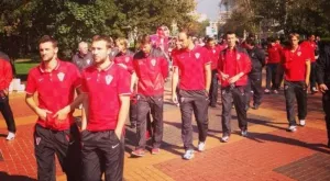 Хърватите разпускат в парка преди мача