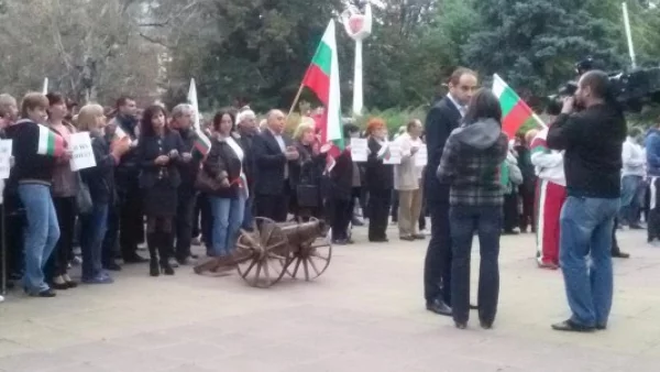 Кметовете на Кюстендил и Дупница канят на среща Местан