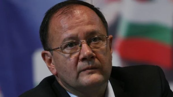 Русия поучава Миков: България много вярва на ЕС и САЩ