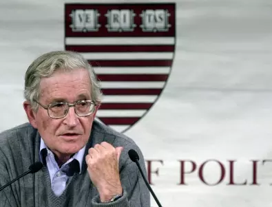Ноам Чомски призова за изолация на неваксинираните от обществото