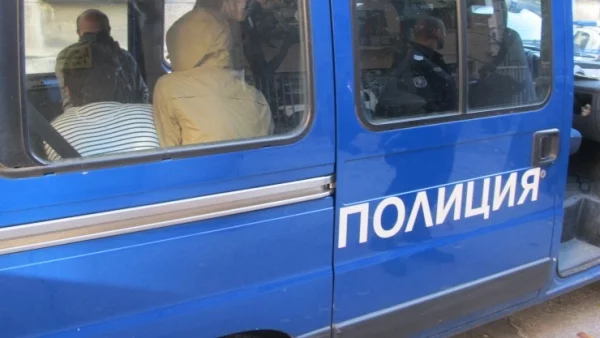 МВР издирва нелегални имигранти в страната, досега задържа 107