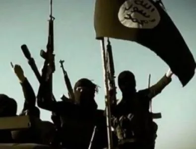 ИД твърди, че американската им заложничка е убита при ударите на коалицията 