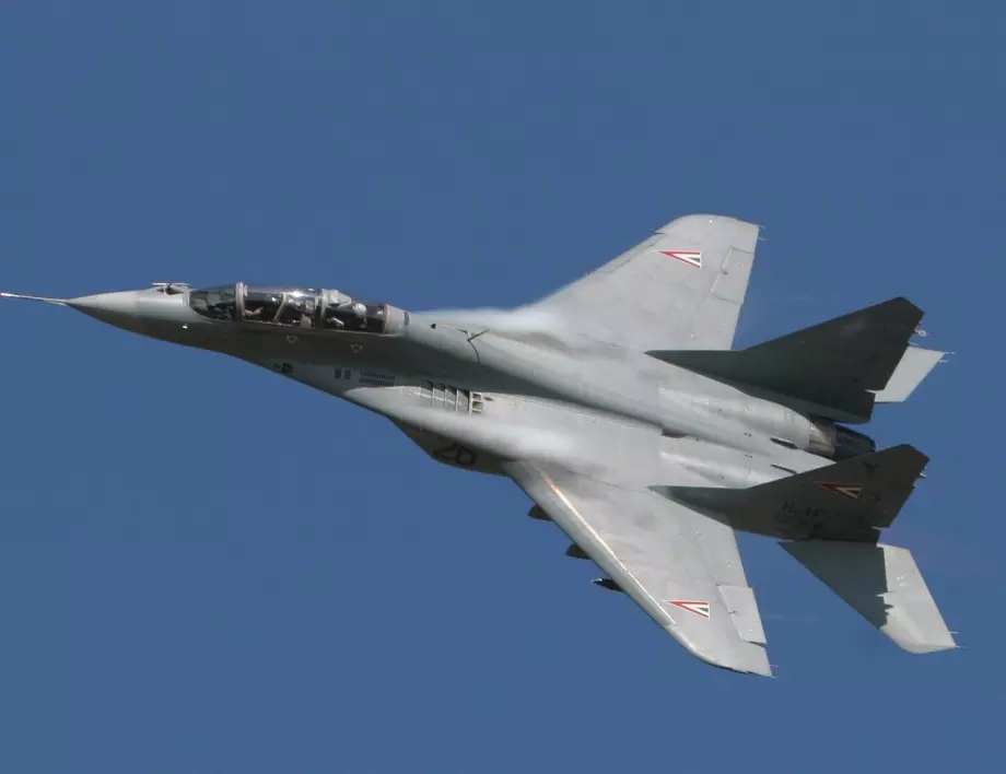 Откриха нови следи при издирването на падналия МиГ-29