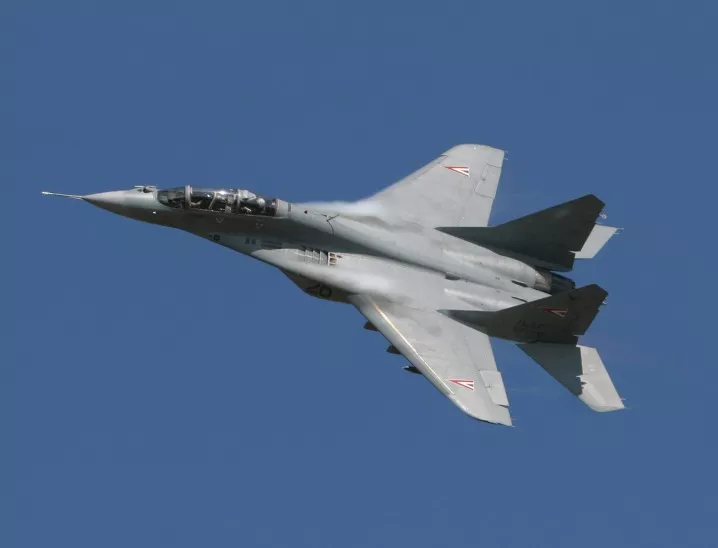 Министерството на отбраната отрече, че Русия ще ремонтира българските самолети 