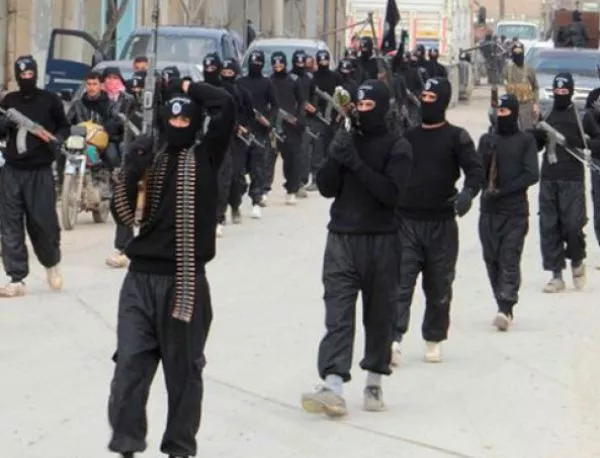 ИД екзекутира каналджия, защото "крадял мюсюлмани"