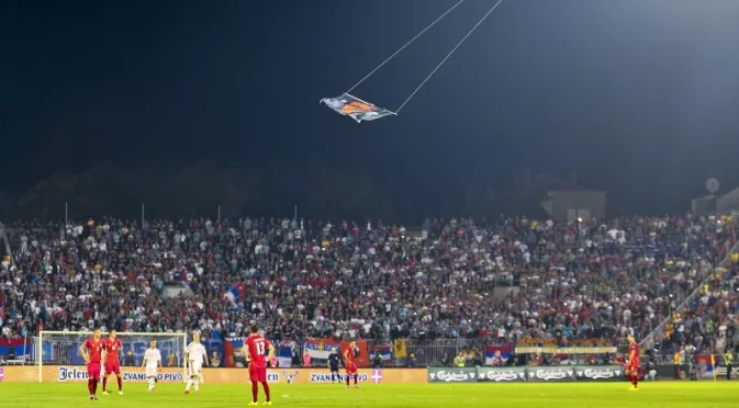 Безпилотен самолет с прикрепен флаг на Албания прелетя отново