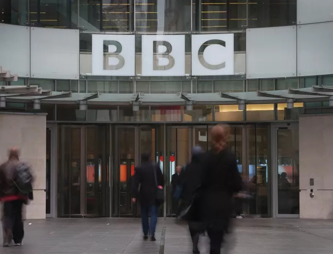 BBC поема на открита война с фалшивите новини 