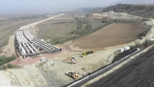 Спират строежа на Лот 4 от магистрала "Струма"