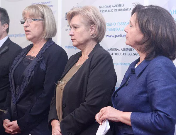 Интригата се заплита: Щом не е Цачева или Фандъкова, коя е предполагаемата жена-кандидат на ГЕРБ?