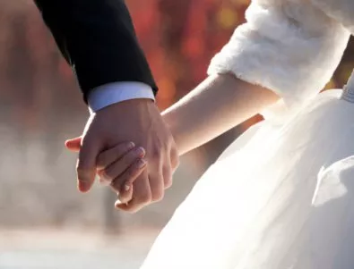 Българите се женят след 25-ата си годишнина и се развеждат след 40