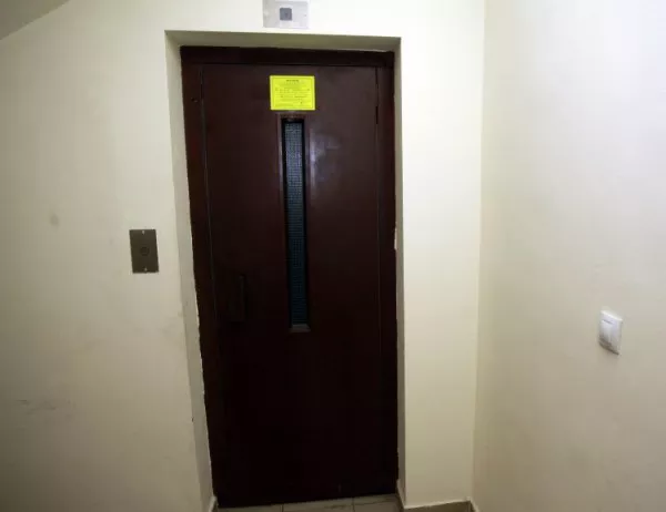 Дете пропадна в асансьорна шахта в Пловдив