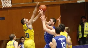 Левски без Иванов срещу Солнок