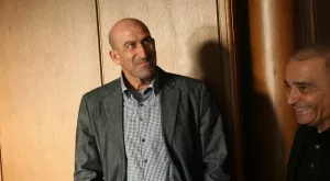 {{ otherArticle[0].article.title }}