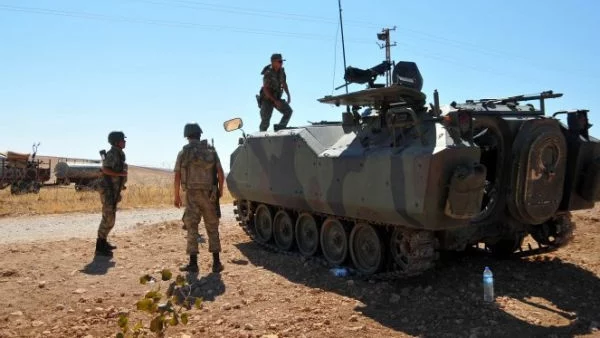 Турция ще обучава 15 000 умерени сирийски бунтовници