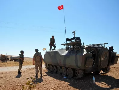 Турция пуска кюрди през границата към Кобани