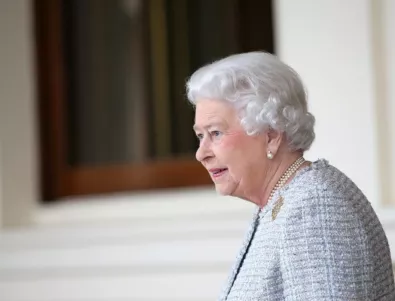 Кралицата одобри спирането на работата на парламента